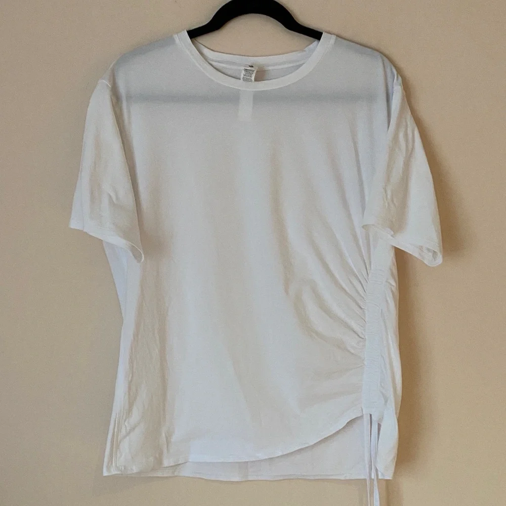 Lululemon white side cinch ruched tee